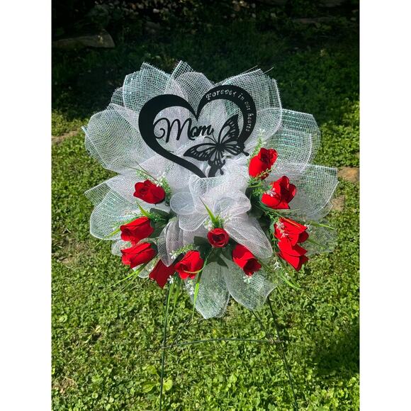 Rose Flower Mom Wreath Cemetery Decor Forever in Our Hearts Grave Marker xxx - Picture 1 of 7